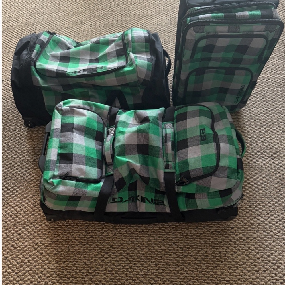 Dakine Green and Black Plaid Luggage Set